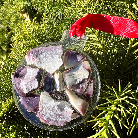 HOLIDAY ORNAMENT: Wampum/ Clam Shell