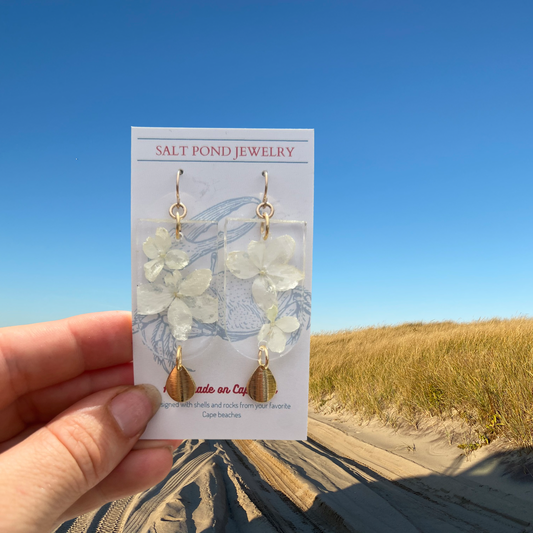 FORESTDALE EARRING- White Hydrangea