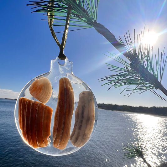 HOLIDAY ORNAMENTS: Sea Shell mosaic (E)